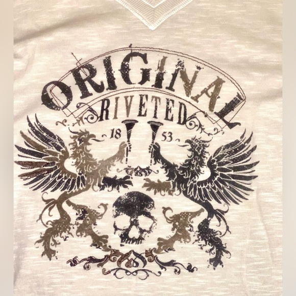 Original Riveted Graphic Long Sleeve Shirt. Levi’s - Picture 2 of 8